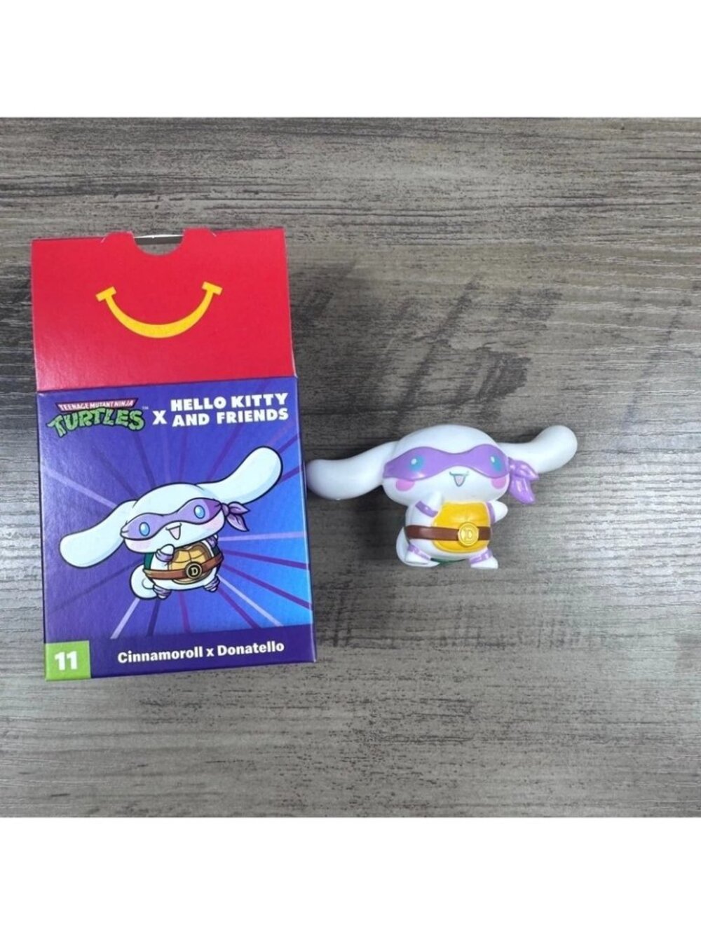 TMNT x Hello Kitty and Friends Cinnamoroll x Donatello Figure